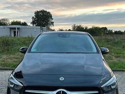 Mercedes B200