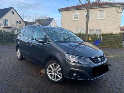 Grau Gebraucht 2016 Seat Alhambra CONNECT Van / Kleinbus | 19.990 € (Fairer Preis)