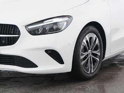 Gebraucht Mercedes B200 Progressive 163 PS (119 kW) 2024 Weiß Van / Kleinbus