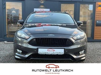 Grau Gebraucht 2018 Ford Focus ST-Line Kombi | 11.980 € (Fairer Preis)