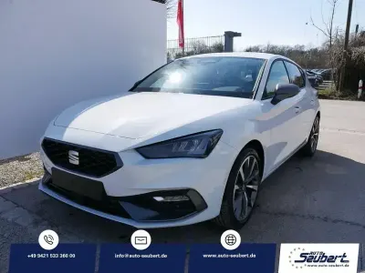 Neu Seat Leon FR 150 PS (110 kW) 2026 Nevadaweiß metallic Limousine