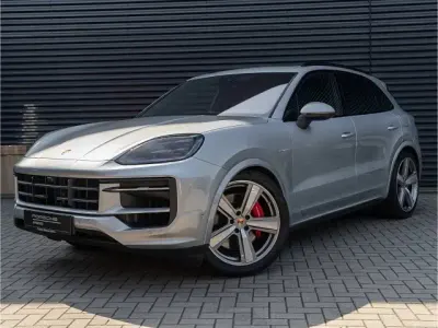 Gebraucht Porsche Cayenne S E-Hybrid 519 PS (381 kW) 2024 Silber SUV
