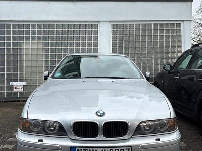 Gebraucht BMW 525 163 PS (119 kW) 2003 Silber Limousine