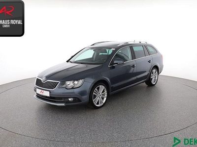 Gebraucht Skoda Superb 140 PS (102 kW) 2015 Lgrau Kombi