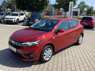 Gebraucht Dacia Sandero Expression 91 PS (66 kW) 2024 Rot Limousine