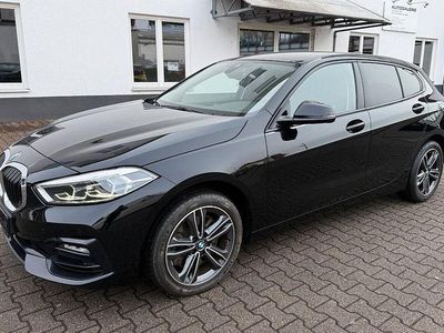 Gebraucht BMW 120 Sport Line 190 PS (139 kW) 2022 Schwarz ii Kleinwagen