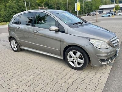 Mercedes B200