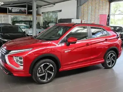 Gebraucht Mitsubishi Eclipse Cross Select 188 PS (138 kW) 2025 Rot SUV