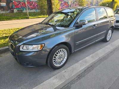 gebraucht Volvo V50 // 1.6 Benzin // TÜV 09.2025