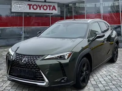 Second-hand Lexus UX 250h 184 CP (135 kW) 2023 Verde SUV