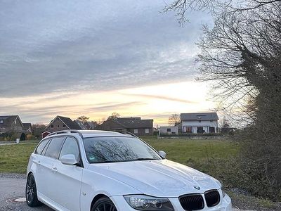 Gebraucht BMW 320 M Sport 177 PS (130 kW) 2010 Weiß Kombi