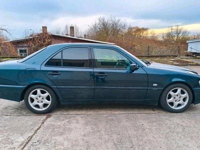 Usata Mercedes C240 170 CV (125 kW) 1997 Nero Berlina
