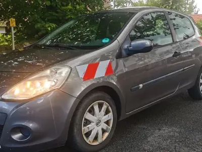 Gebraucht Renault Clio Expression 75 PS (55 kW) 2012 Grau Kleinwagen