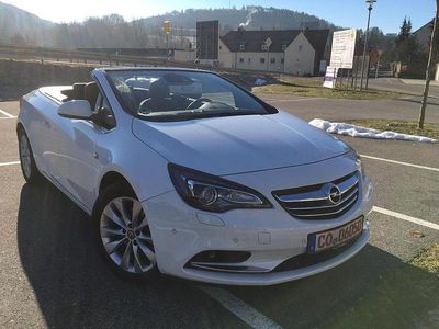 Gebraucht Opel Cascada Edition 140 PS (102 kW) 2013 Weiß Cabrio