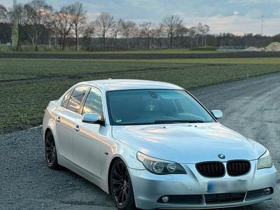 Gebraucht BMW 520 170 PS (125 kW) 2004 Silber Limousine