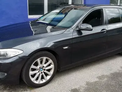 Gebraucht BMW 525 Sport Line 204 PS (150 kW) 2011 Schwarz Kombi