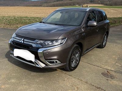 Gebraucht Mitsubishi Outlander P-HEV Top 224 PS (164 kW) 2019 Braun SUV