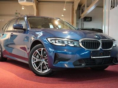 Gebraucht BMW 330 Sport Line 258 PS (189 kW) 2022 Blau Kombi