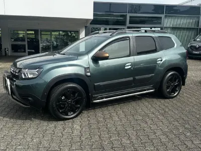 Gebraucht Dacia Duster Extreme 150 PS (110 kW) 2023 Zedergrün SUV