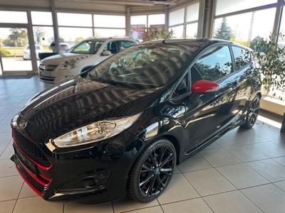 Gebraucht Ford Fiesta 140 PS (102 kW) 2015 Schwarz Kleinwagen