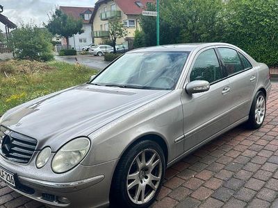 Mercedes E200
