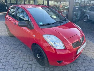 Usata Toyota Yaris Cool 69 CV (50 kW) 2008 Rosso Utilitaria