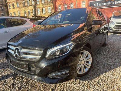 Schwarz Gebraucht 2015 Mercedes B180 Urban Van / Kleinbus | 13.850 € (Fairer Preis)