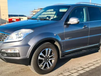 Usata SsangYong Rexton 155 CV (114 kW) 2015 Grigio SUV