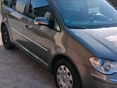 Gebraucht VW Touran 140 PS (102 kW) 2007 Grau Van / Kleinbus