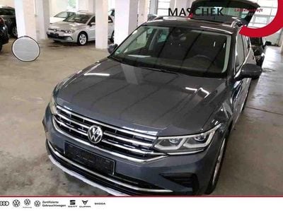 Delfingrau metallic Gebraucht 2023 VW Tiguan Elegance SUV | 28.640 € (Superpreis)