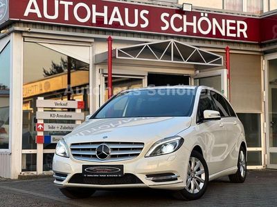 Gebraucht Mercedes B180 122 PS (89 kW) 2013 Weiß Van / Kleinbus