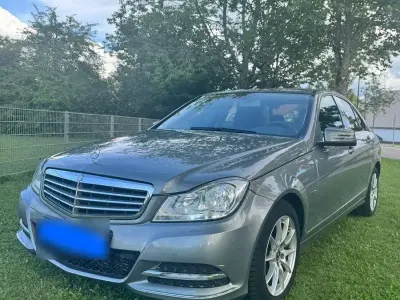 Gebraucht Mercedes C200 136 PS (100 kW) 2011 Grau Limousine