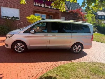 Gebraucht Mercedes V220 Avantgarde Edition 190 PS (139 kW) 2014 Silber Van / Kleinbus