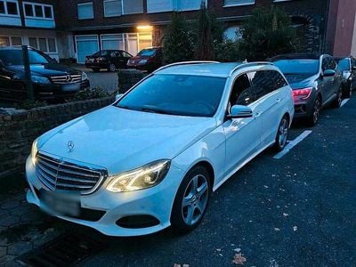 Gebraucht Mercedes E250 204 PS (150 kW) 2015 Weiß Limousine