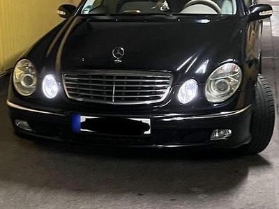 Gebraucht Mercedes E200 Elegance 122 PS (89 kW) 2004 Schwarz Limousine