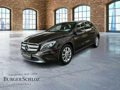Gebraucht Mercedes GLA180 Urban 122 PS (89 kW) 2015 Orientbraun metallic SUV