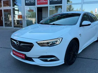 Gebraucht Opel Insignia Dynamic 165 PS (121 kW) 2018 Weiß Limousine