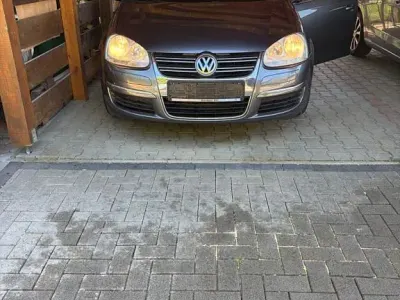 Gebraucht VW Jetta Comfortline 116 PS (85 kW) 2006 Grau Limousine