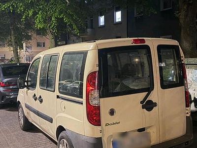 Usata Fiat Doblò 109 CV (80 kW) 2009 Monovolume