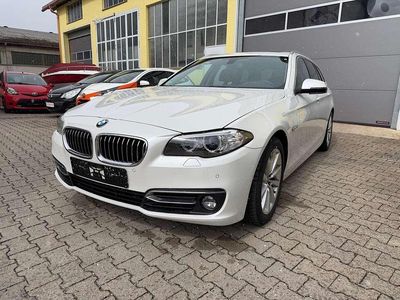 Gebraucht BMW 520 Sport Line 190 PS (139 kW) 2016 Mineralweiss metallic Kombi