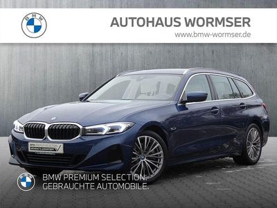 Blau Gebraucht 2022 BMW 330e Sport Line Kombi | 29.980 € (Guter Preis)