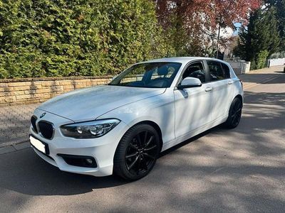 Gebraucht BMW 116 Advantage 109 PS (80 kW) 2016 Weiß Kleinwagen