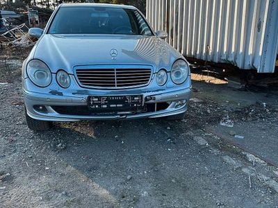 Gebraucht Mercedes E500 306 PS (225 kW) 2002 Grau Limousine