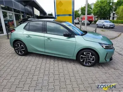 Neu Opel Corsa 101 PS (74 kW) 2026 Metallic) (gruen Kleinwagen