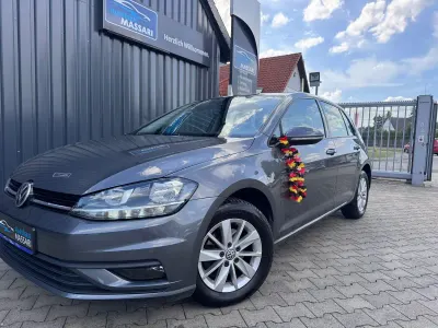 Gebraucht VW Golf VII Trendline 115 PS (84 kW) 2019 Grau Limousine