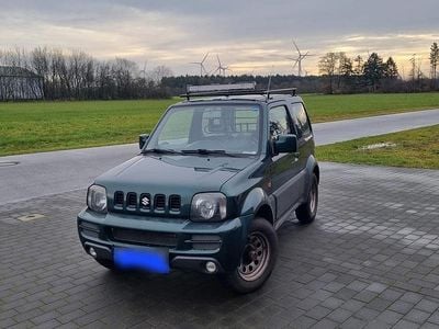 Second-hand Suzuki Jimny 86 CP (63 kW) 2007 Verde SUV