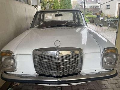 Gebraucht 1968 Mercedes W114 | 6.500 €