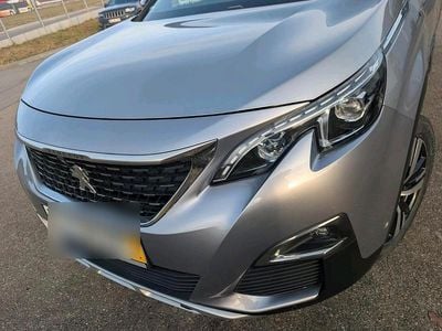 Grau Gebraucht 2020 Peugeot 5008 GT-line SUV | 18.750 € (Fairer Preis)