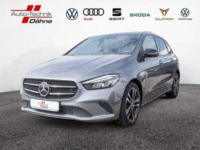 Usado Mercedes B200 Progressive 163 HP (119 kW) 2019 Cinzento Monovolume