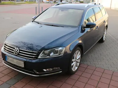 Gebraucht VW Passat Highline 160 PS (117 kW) 2011 Blau Kombi